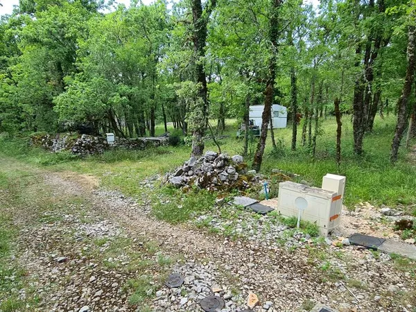 Terrain constructible viabilisé