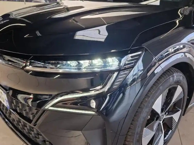 Renault Megane e-tech electric ev60 220ch equilibre super charge -b — photo 13