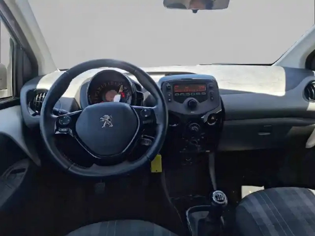 Peugeot 108 vti 72ch s&amp;s bvm5 — photo 8