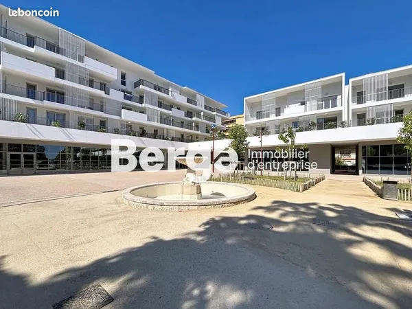 Local commercial 180 m²