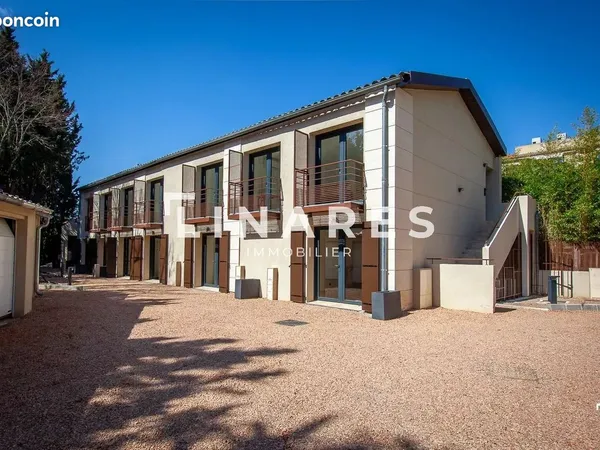 Studio 1 pièce 30 m²