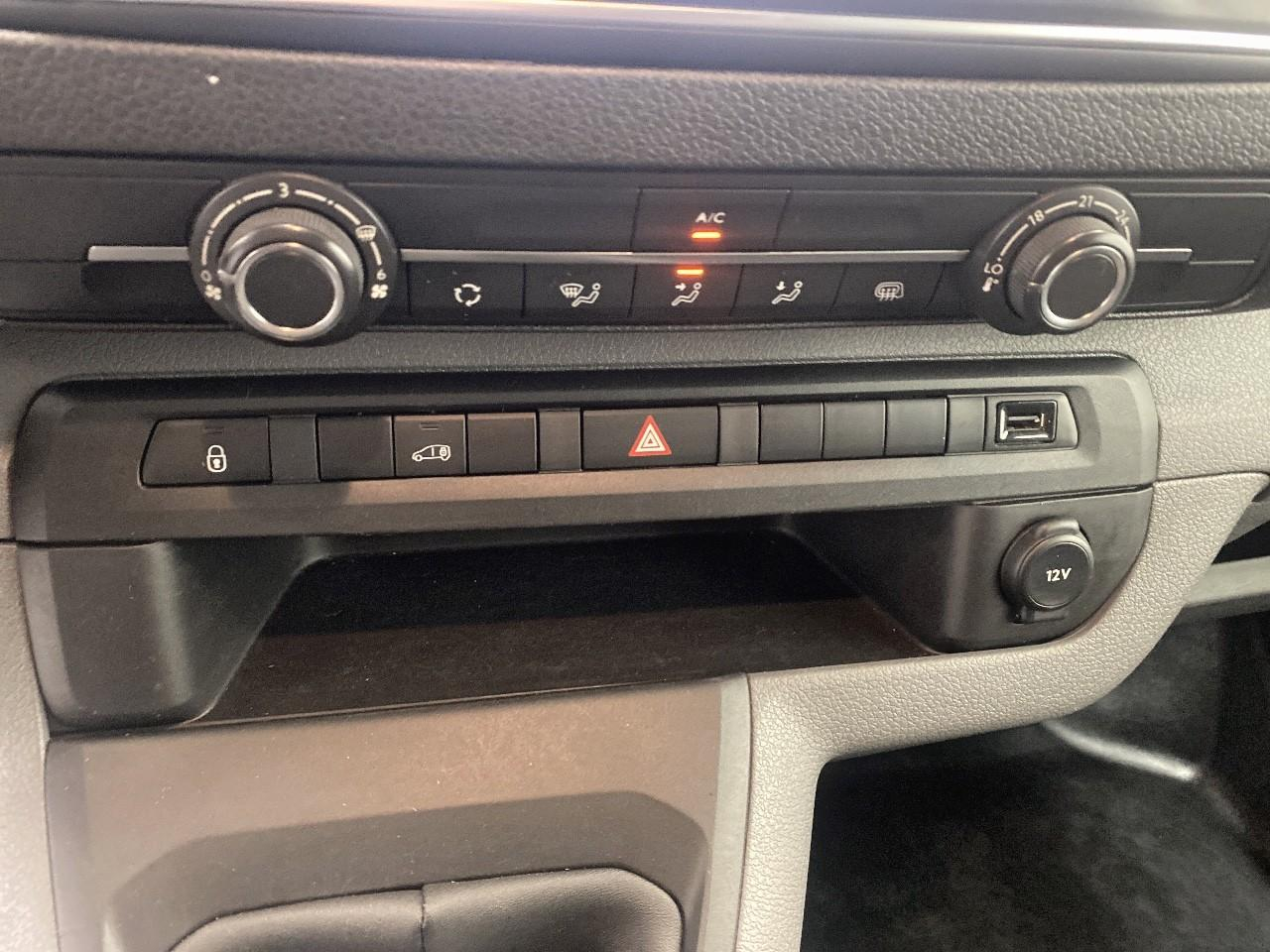 Citroën Jumpy fgn xl bluehdi 145 s&s bvm6 driver — photo 15