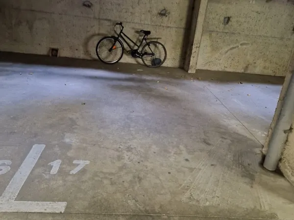 Loue place de parking