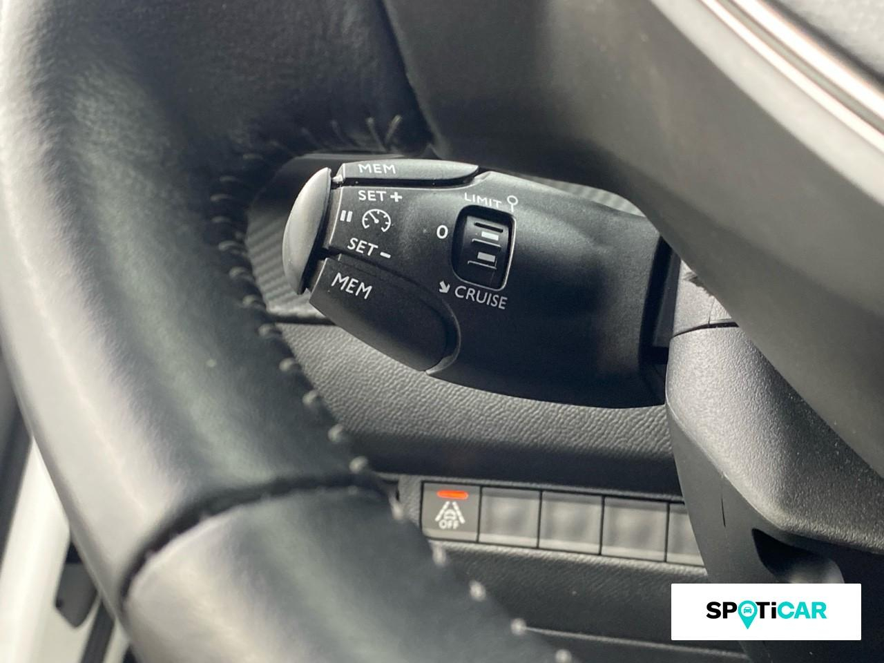 Peugeot 2008 1.2 puretech 130ch s&s allure eat8 — photo 19
