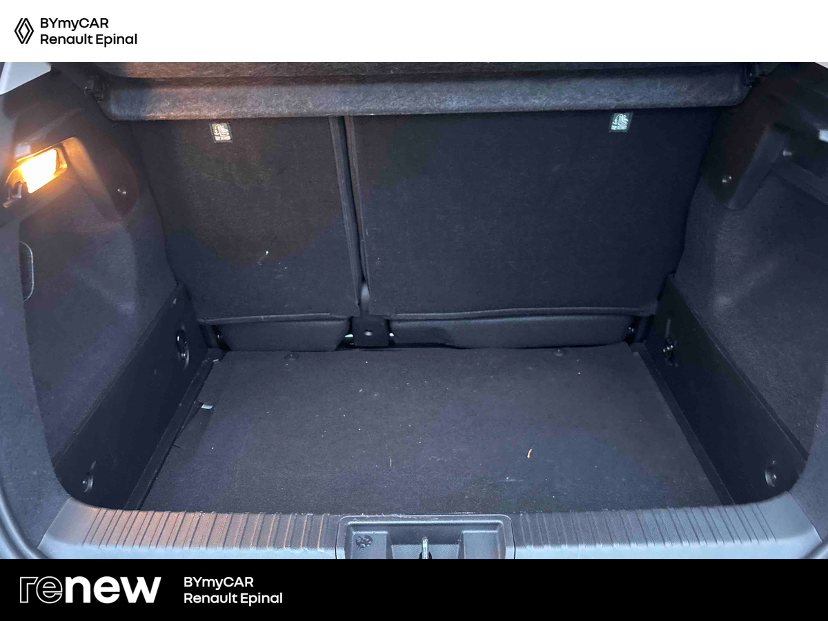 Renault Captur TCe 90 — photo 13