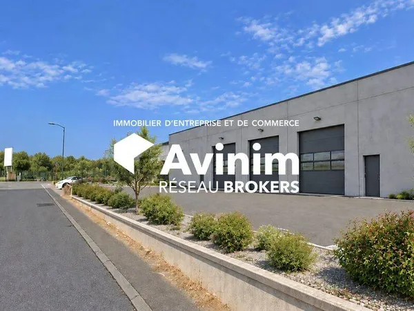Local d'activité 705 m²