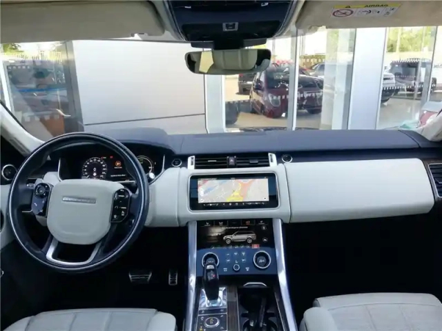 Land Rover Range Rover mark ix p400e phev 2.0l 404ch — photo 15