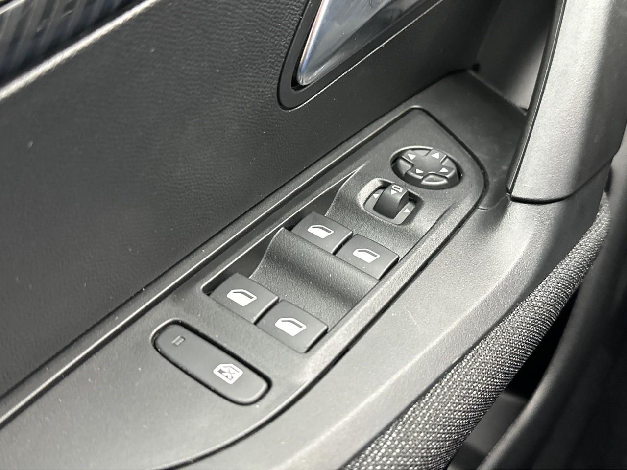 Peugeot 2008 100 s&s bvm6 style — photo 15