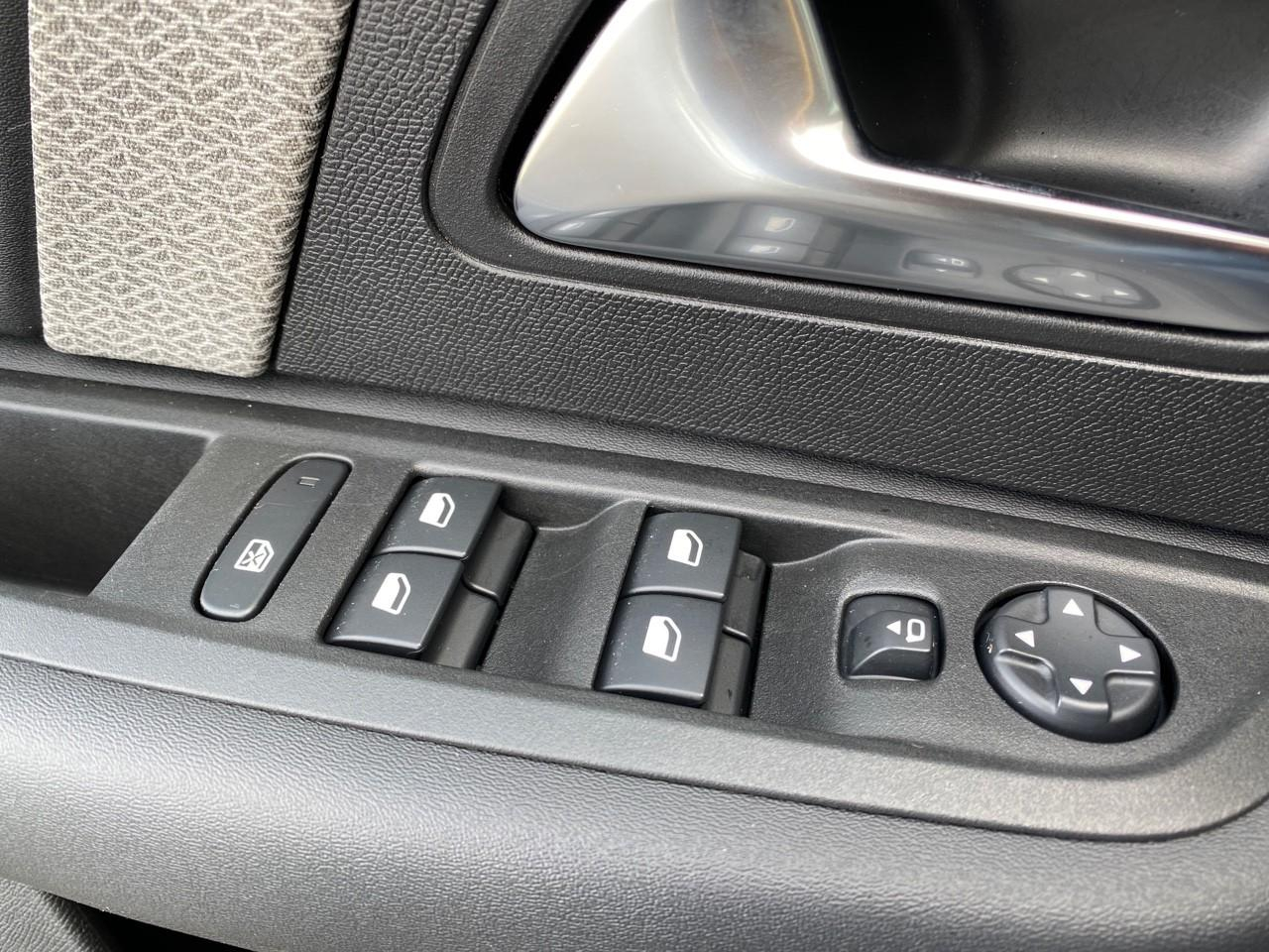 Citroën C4 1.5 bluehdi 130ch s&s max automatique — photo 19