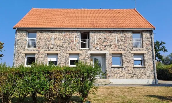 Maison 6 pièces 222 m²
