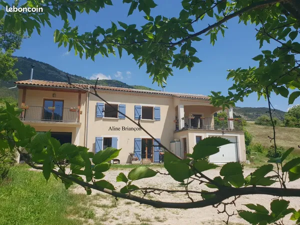 Vente | Ensemble de 2 maisons | 8p | 4ch | 133 m² | Sainte-Croix | Expo Sud/Sud-Est | Terrasse