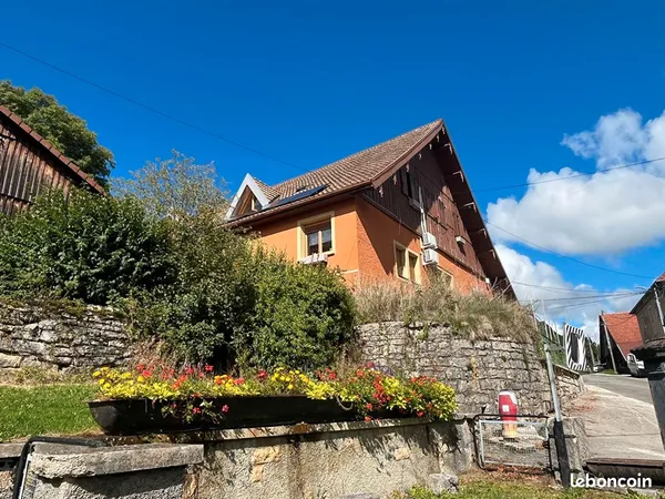 Maison 10 pièces 950 m²