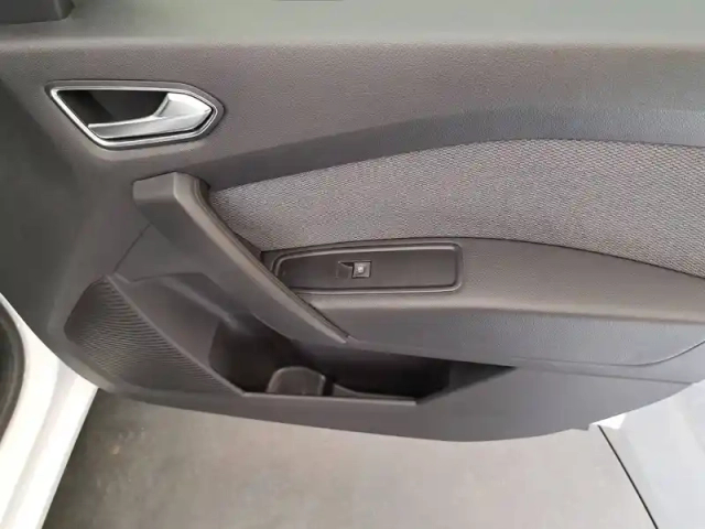 Renault Kangoo blue dci 115 edc — photo 25
