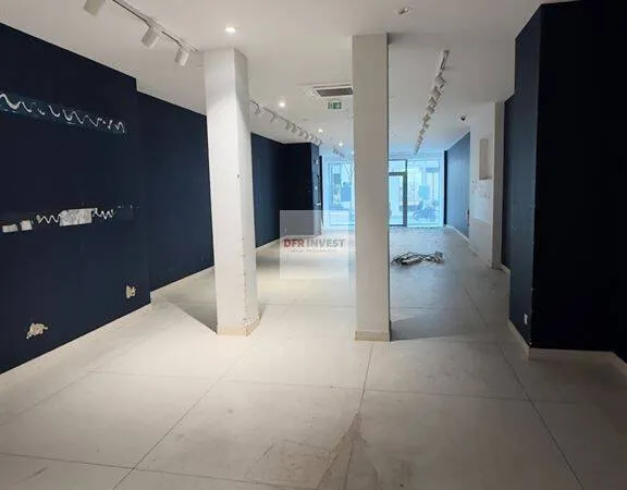 Boutique 353 m²