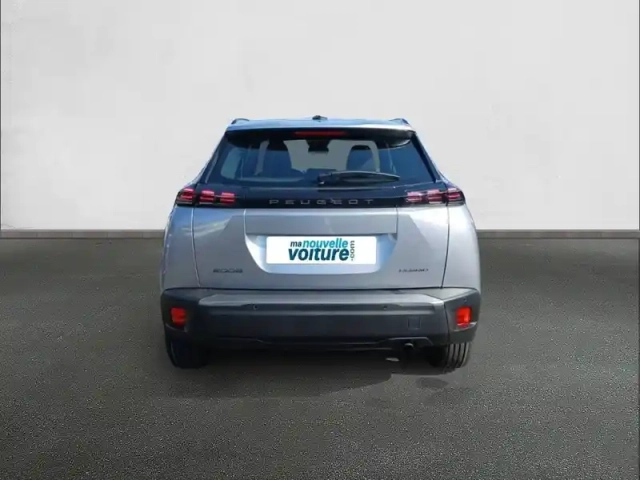 Peugeot 2008 hybrid 110 e-dcs6 — photo 5