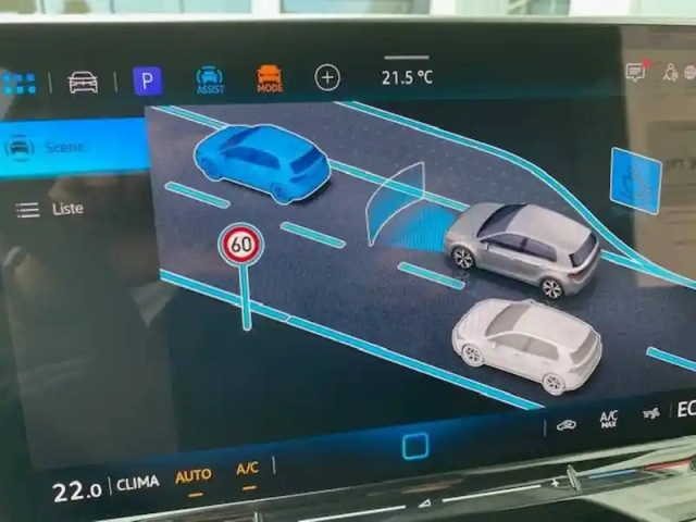 Volkswagen Golf 1.5 ehybrid 204 dsg6 — photo 19