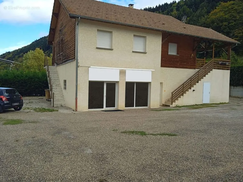 Photo 5