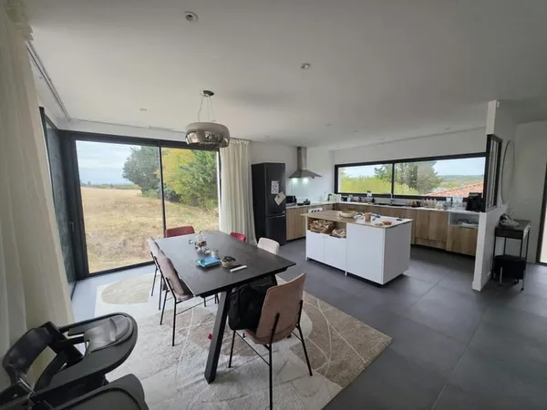 Magnifique maison T5 de 166 m² avec piscine et sous-sol complet - Gragnague