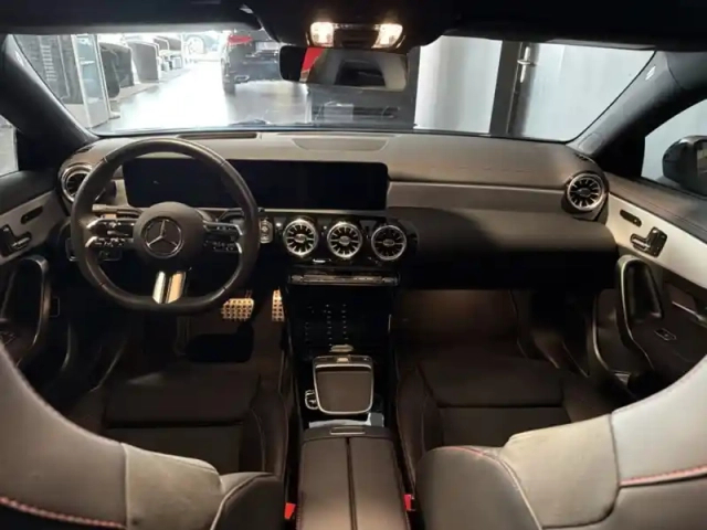 Mercedes Cla 200 d coupé amg line — photo 11