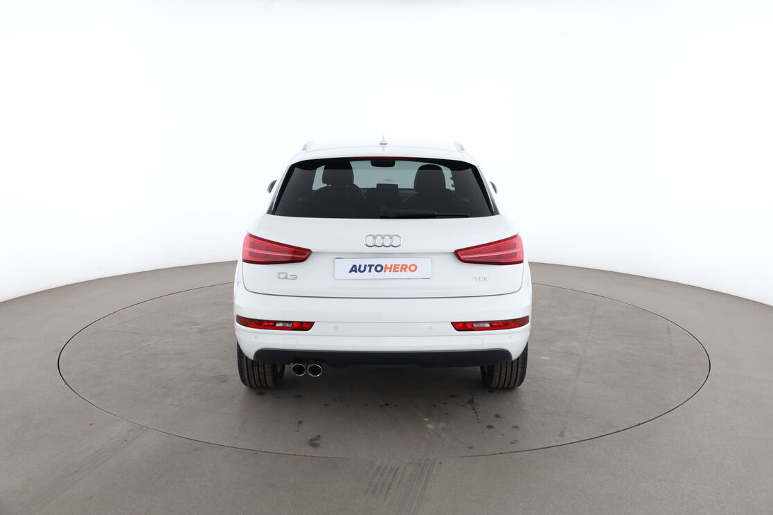 Audi Q3 2.0 TDI S Line — photo 4
