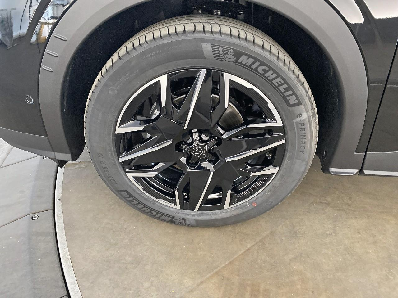 Peugeot 3008 hybrid 145 e-dcs6 gt — photo 11