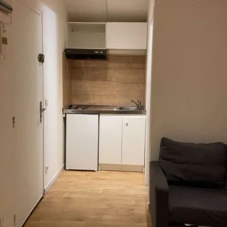 Studio avec balcon hyper centre