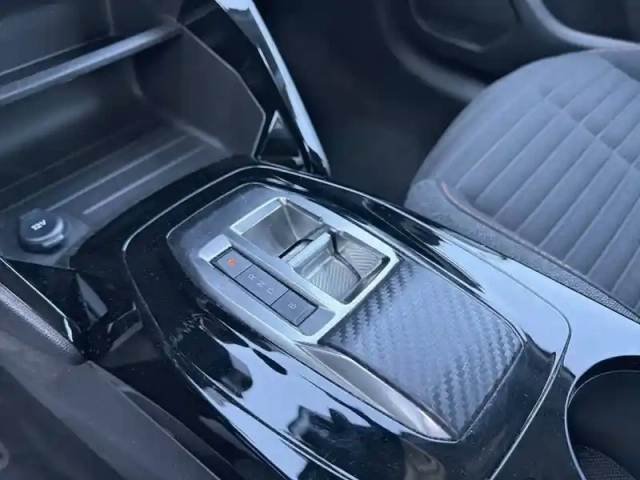 Peugeot 208 electrique 50 kwh 136ch — photo 14