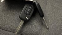 Renault Clio 1.0 TCe 90ch Evolution - 24 — photo 16