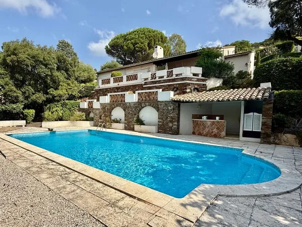 Adresse rare Vue mer panoramique & fort potentiel