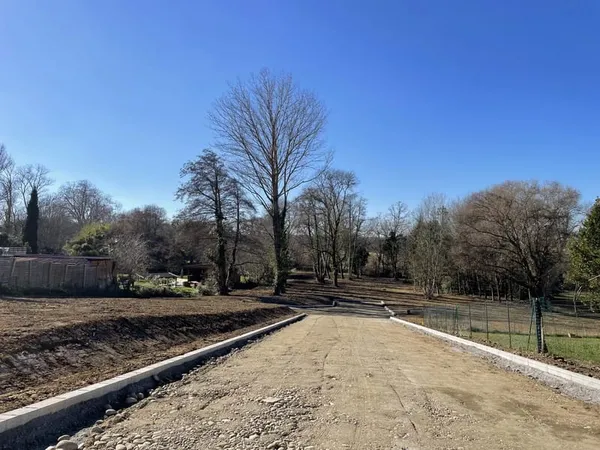 SAINT LYS - Terrain à bâtir 1730m²