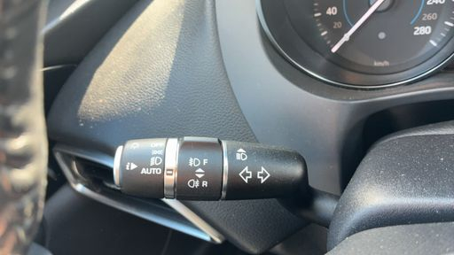 Jaguar F-Pace 2.0 D 163 2WD - Prestige – 2018 – 120482 km – Diesel – Boîte Manuelle — photo 7