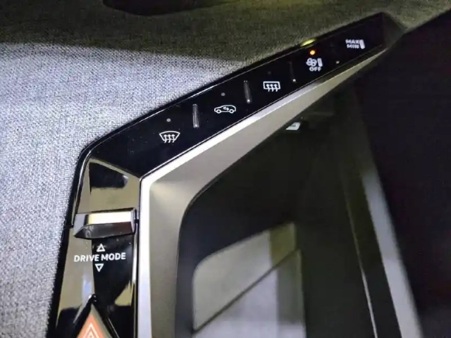 Peugeot 5008 hybrid 136 e-dcs6 — photo 27
