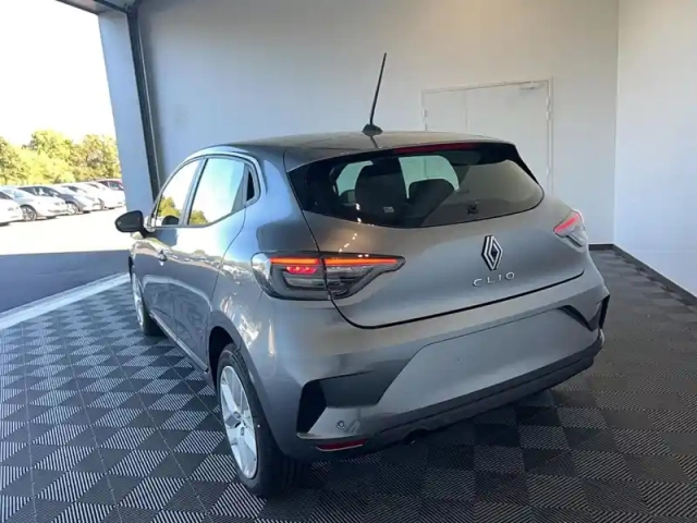 Renault Clio blue dci 100 ch gsr2 — photo 3