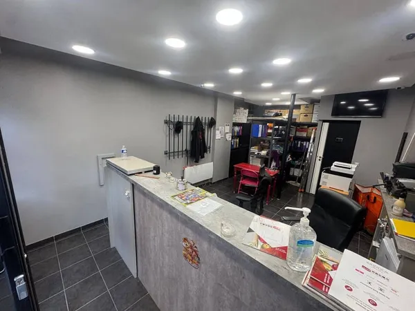 Boutique 2 pièces 50 m²