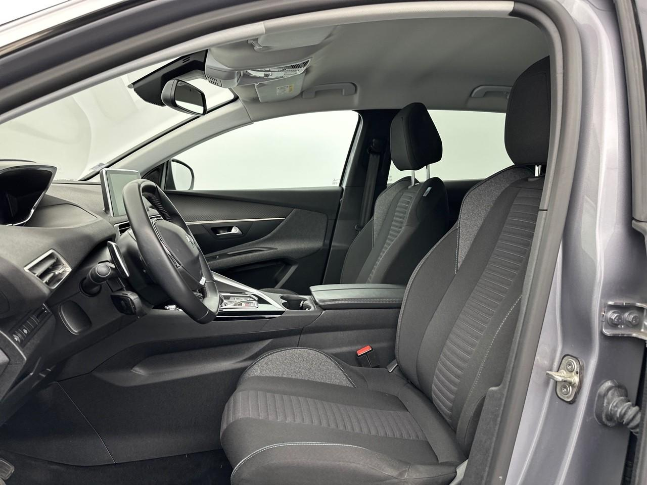 Peugeot 3008 puretech 130ch s&s eat8 style — photo 9