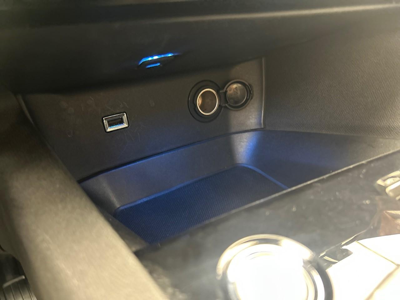 Peugeot 3008 hybrid 225 e-eat8 allure pack — photo 31