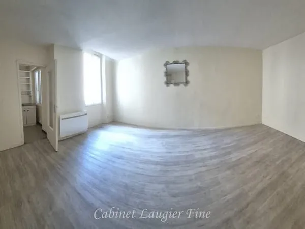 6e Cour Lieutaud / rue du Cdt Imhaus - T1 de 29m2