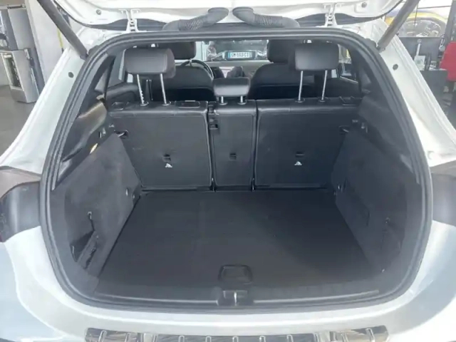 Mercedes Gla 250 e amg line — photo 10