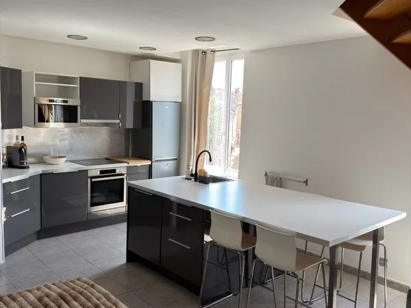 Duplex T2/T3, Centre de Neuville sur Saône