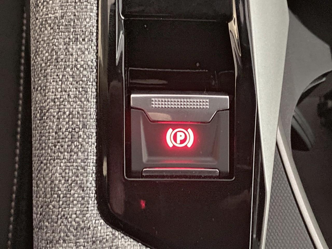 Peugeot 3008 1.2 hybrid 145ch allure e-dcs6 — photo 18
