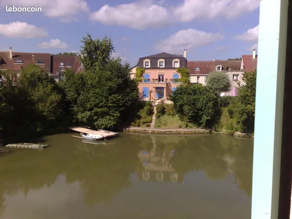 F2 de 50m2 meublé à Cergy Port