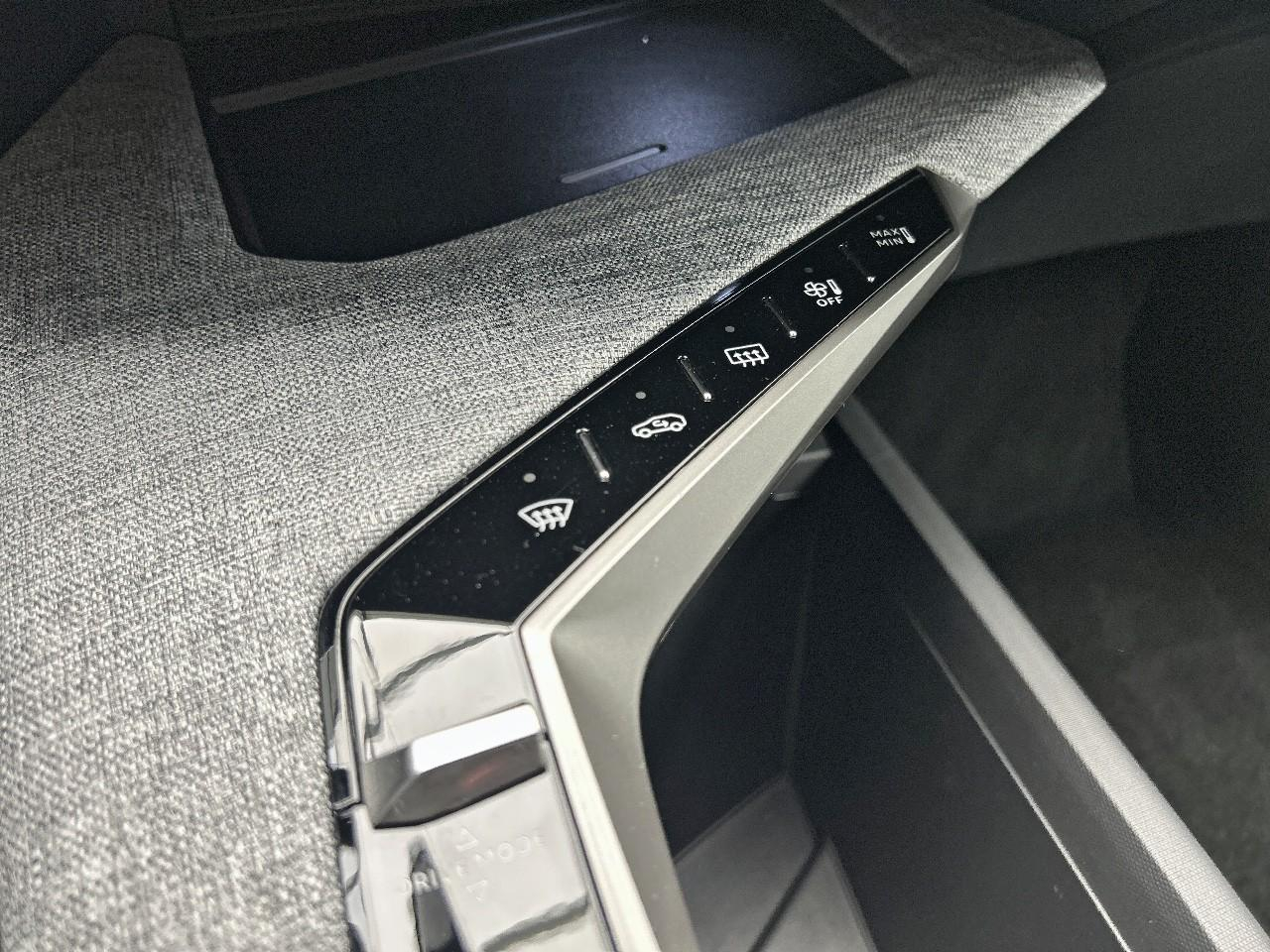 Peugeot 3008 hybrid 145 e-dcs6 allure — photo 18