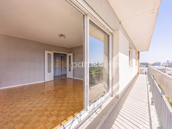 BEAULIEU -- APPARTEMENT 100 M2 -- BALCON