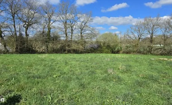 Terrain 1404 m² Locunolé