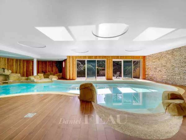 Maison 9 pièces 291 m²