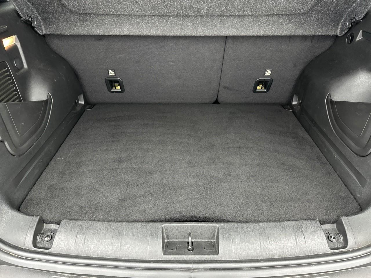 Jeep Renegade 1.5 turbo t4 130 ch bvr7 e-hybrid altitude — photo 6