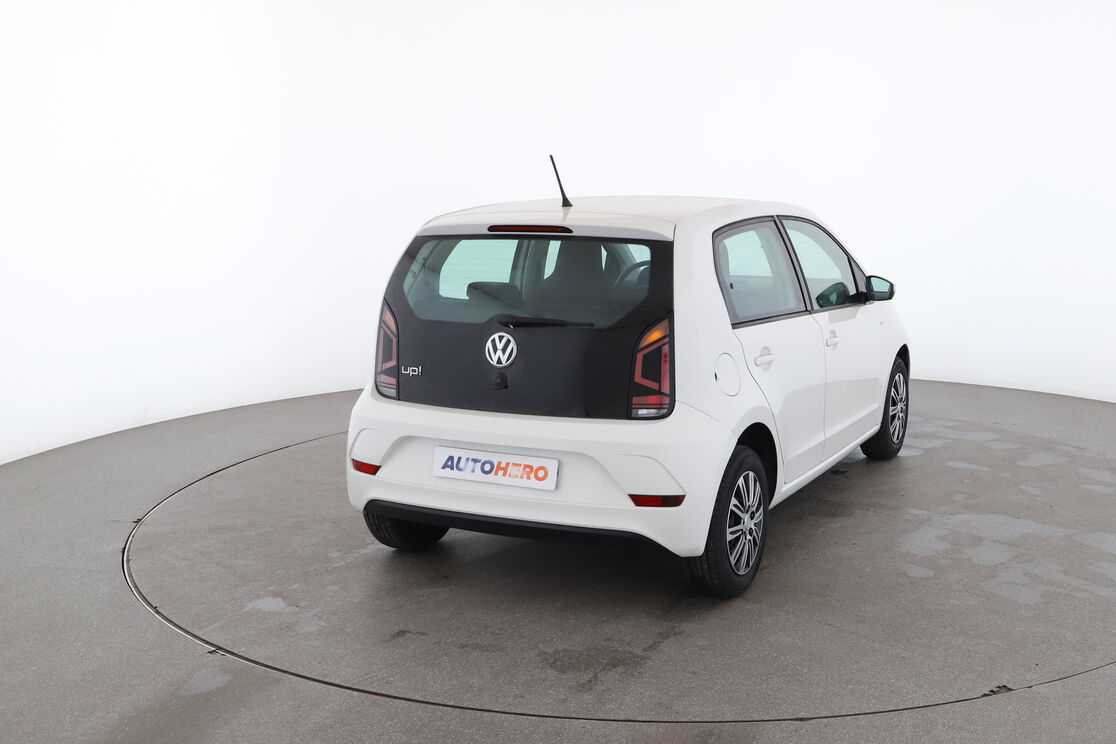 Volkswagen up! 1.0 Up Connect — photo 5