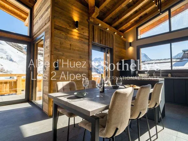 Chalet 6 pièces 170 m²