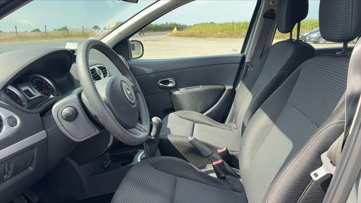 Renault Clio 1.5 DCI 90 - Expression – 2012 – 144000 km – Diesel – Boîte Manuelle — photo 16