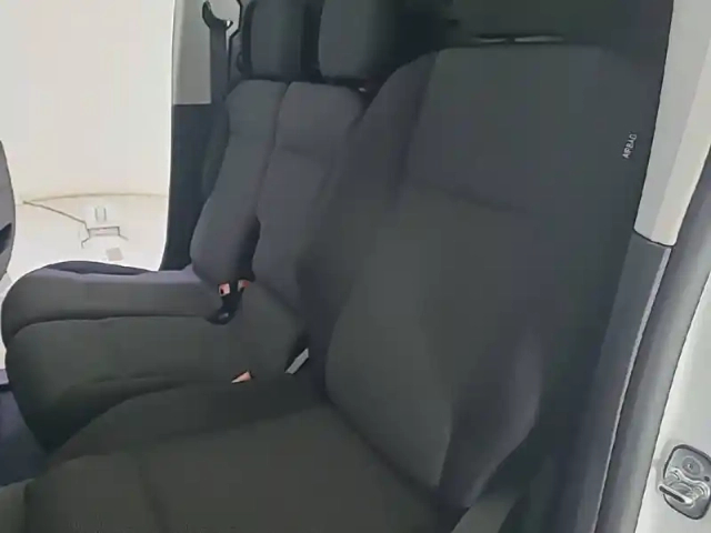 Citroën Berlingo van m diesel 100 ch manuelle — photo 11